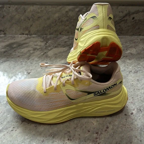 Salomon Aeroglide Cushioned Support Running Shoes Women’s Size 9.5 EU 42 NEW